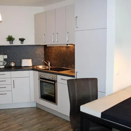 Haus-pole-poppenspaeler-i-whg-02 Apartment