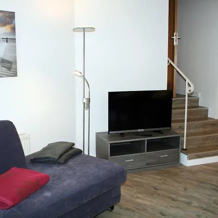 Haus-pole-poppenspaeler-i-whg-02 Apartment